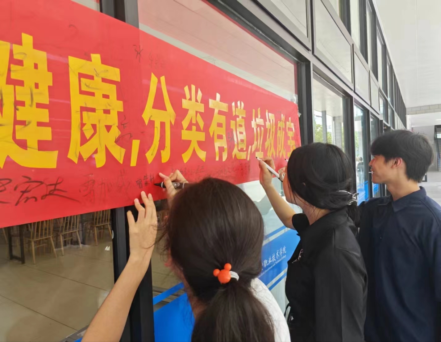 日韩精品亚洲电影天堂