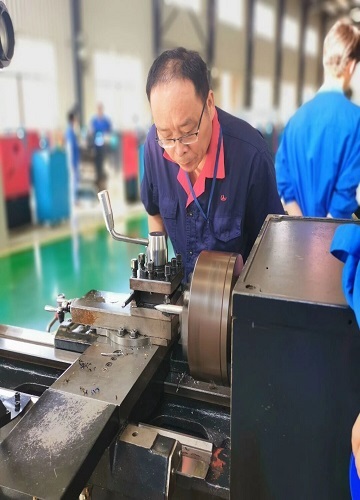 日韩精品亚洲电影天堂