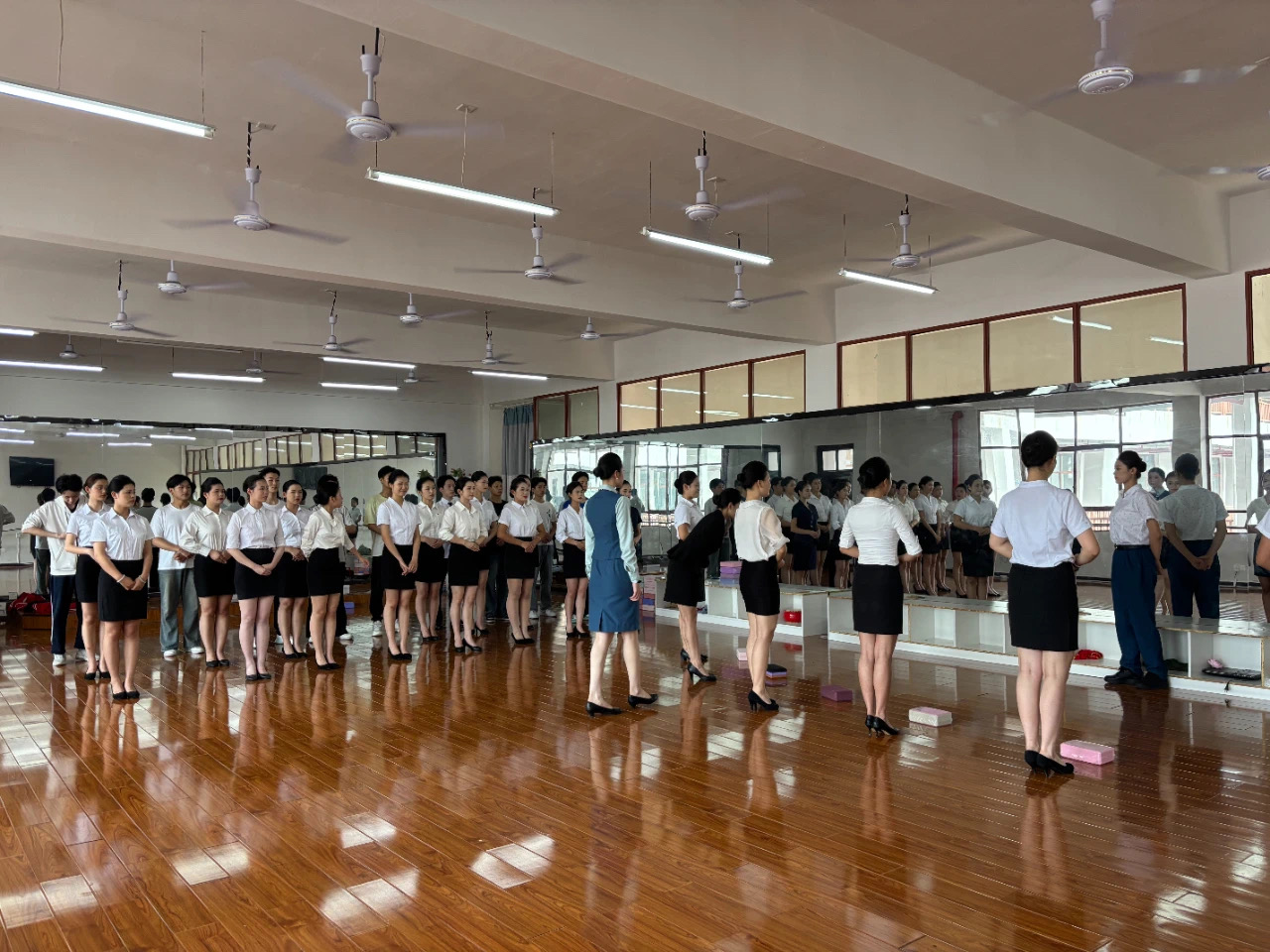 日韩精品亚洲电影天堂