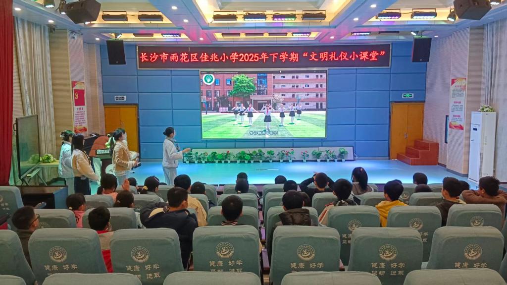 日韩精品亚洲电影天堂